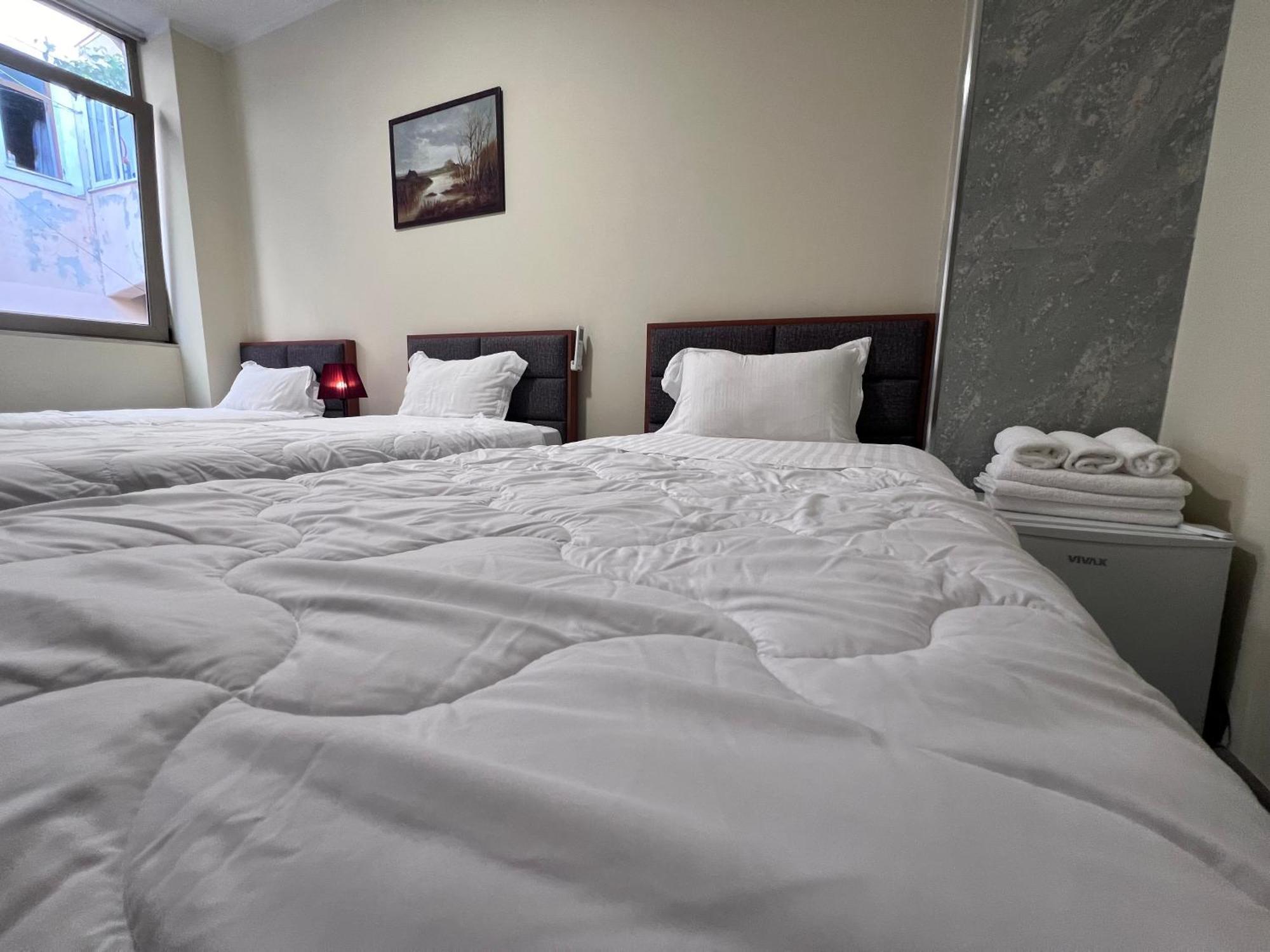 Bobi Hotel Shkodër Exteriör bild