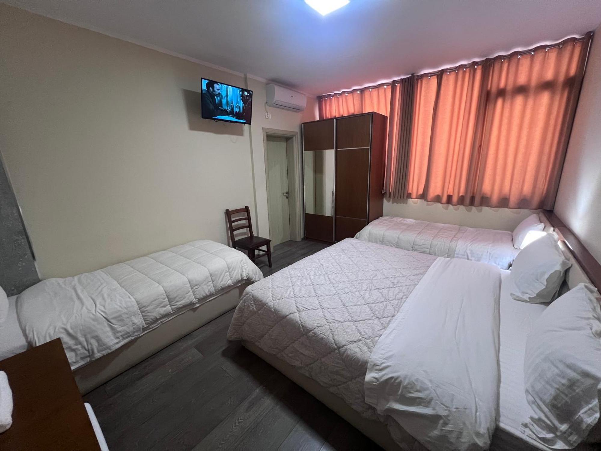 Bobi Hotel Shkodër Exteriör bild