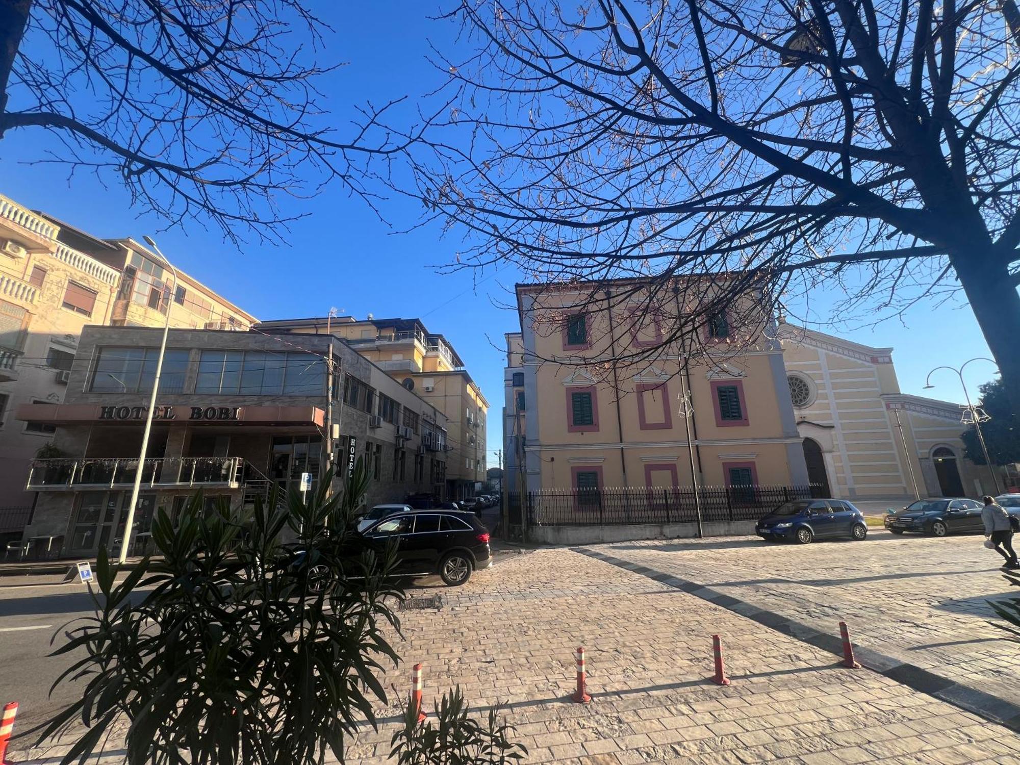 Bobi Hotel Shkodër Exteriör bild