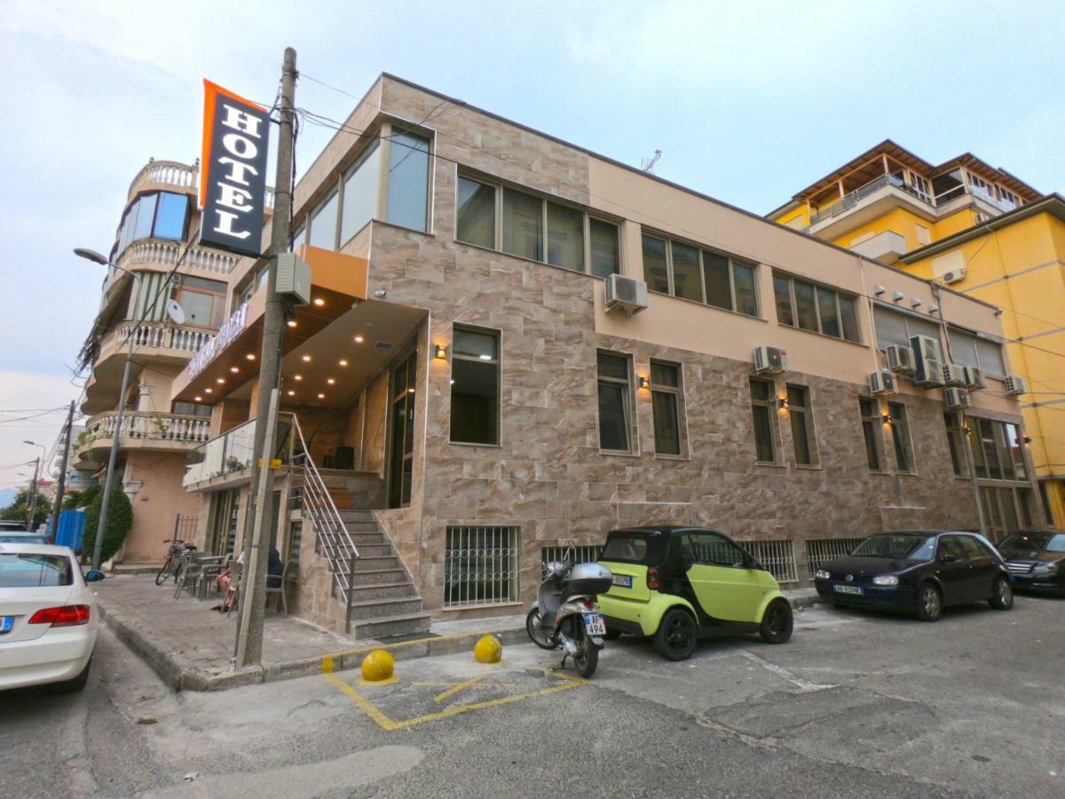 Bobi Hotel Shkodër Exteriör bild